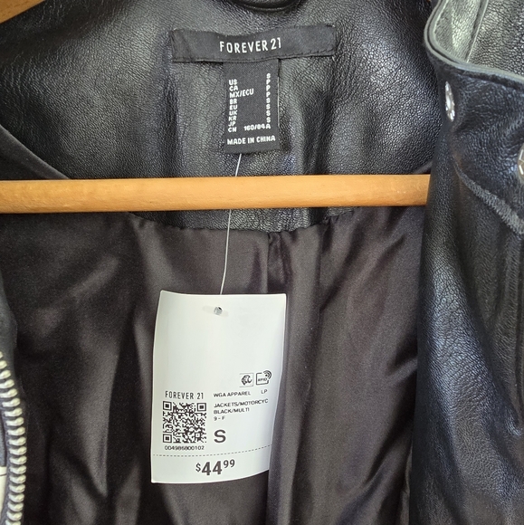NWT Forever 21  Moto Sport Colorblock Faux Leather Jacket Size Small - Picture 8 of 9
